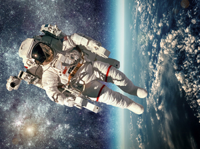 Cosmonaut | Космонавт