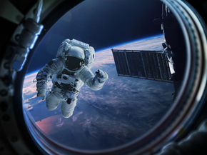 Cosmonaut | Космонавт