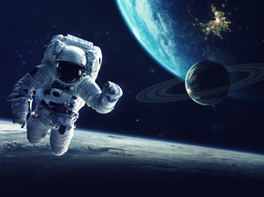 Cosmonaut | Космонавт