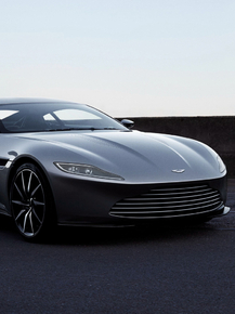 Aston Martin DB10