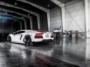 Lamborghini Aventador