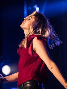 Louane | Луан Эмера