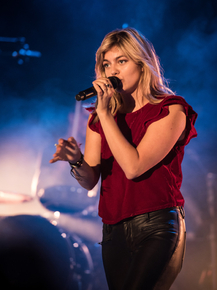 Louane | Луан Эмера
