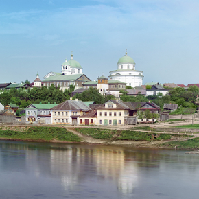 Воскресенский женский монастырь с правого берега реки Тверцы. Торжок