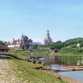 Борисоглебский монастырь с моста. Торжок