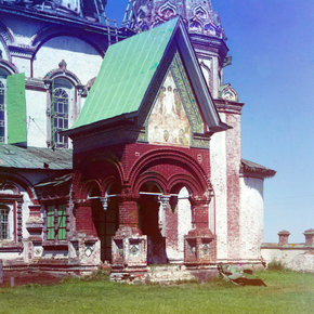 Вход в церковь Иоанна Златоуста. Ярославль.