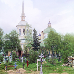 Кладбищенская Крестовоздвиженская церковь. Осташков