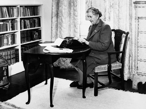 Agatha Christie | Агата Кристи