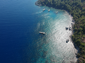 Море