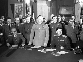 Маршал Жуков. Подписание безоговорочной капитуляции