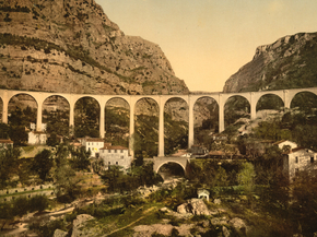 Gourdon, gorge of the wolf, the bridge, Grasse, France