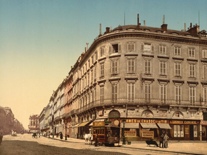 Rue Chapeau Rouge, from the Place Richelieu, Bordeaux, France Rue Chapeau Rouge, from the Place Richelieu, Bordeaux, France