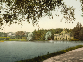 Pavilion and Castle, Zarskoje-Selo, Russia