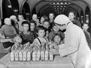 Метро «Маяковская» во время бомбардировок, 1946