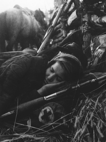 В минуту отдыха, 1942