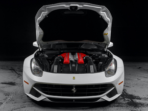 Двигатель автомобиля Ferrari