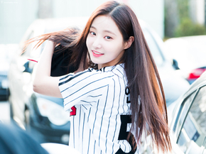 Yeonwoo | Ёну