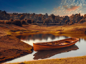 Boat | Лодка в озере